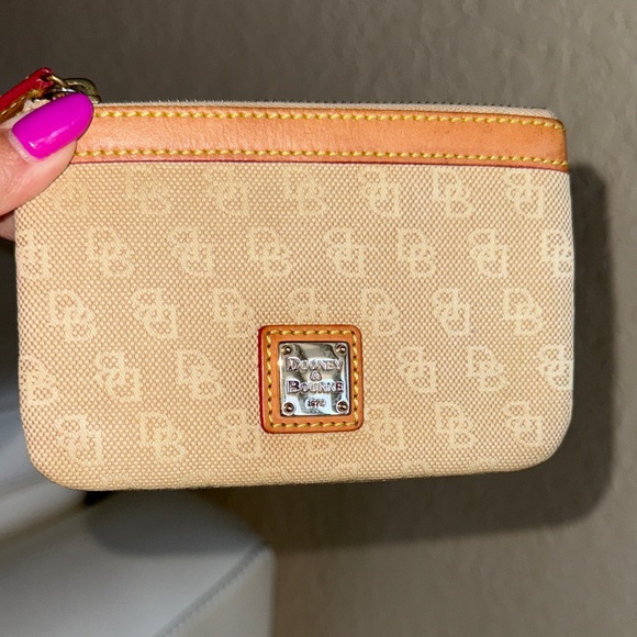 Dooney & Bourke Handbags - Dooney & Bourke Signature Pouch Vintage